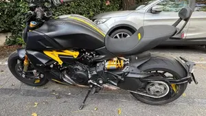 Ducati Diavel 1260 S (2021 - 22)  (2)