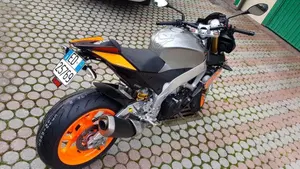 Aprilia Tuono V4 RR (2015 - 17)  (4)