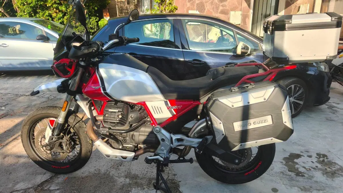 Moto Guzzi V85 TT (2019 - 20)  (5)