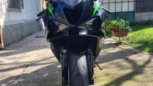 Kawasaki Ninja 636 ZX-6R (2024 - 27)  (2)