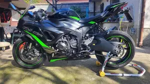 Kawasaki Ninja 636 ZX-6R (2024 - 27)  (3)