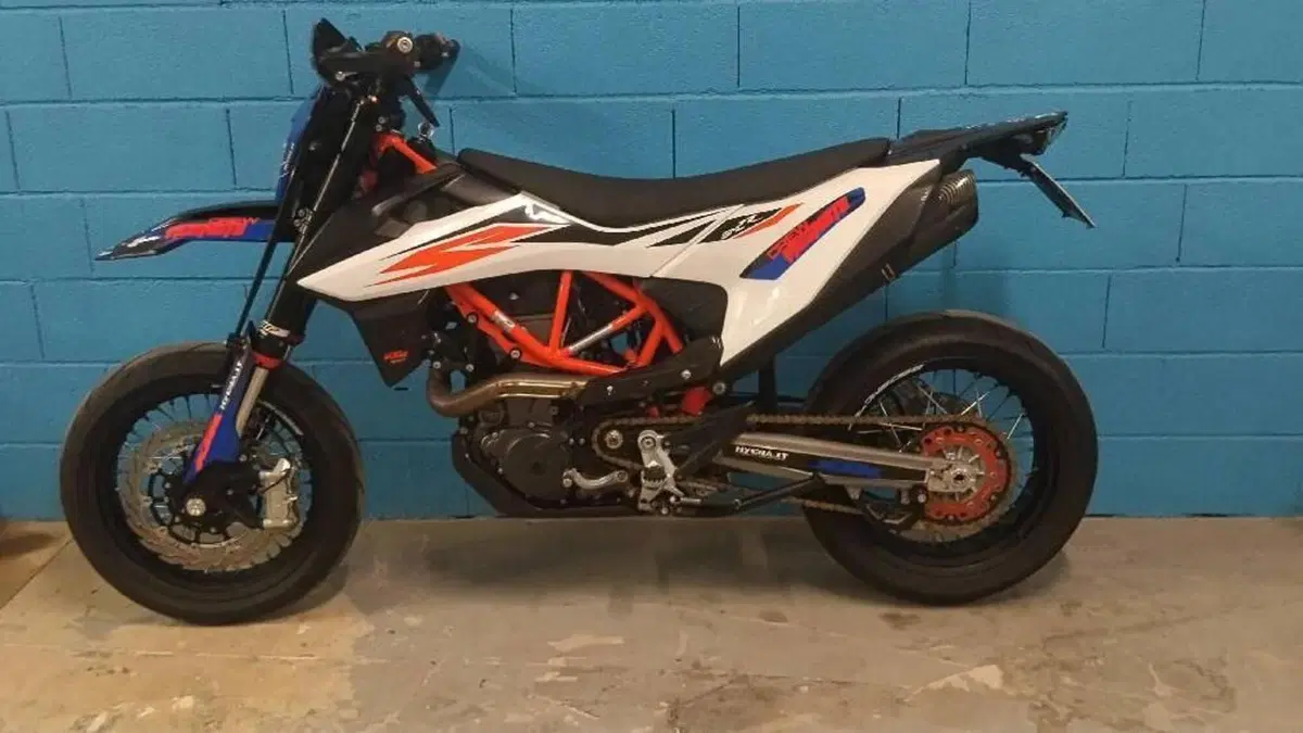 KTM 690 SMC R (2019 - 20)  (4)