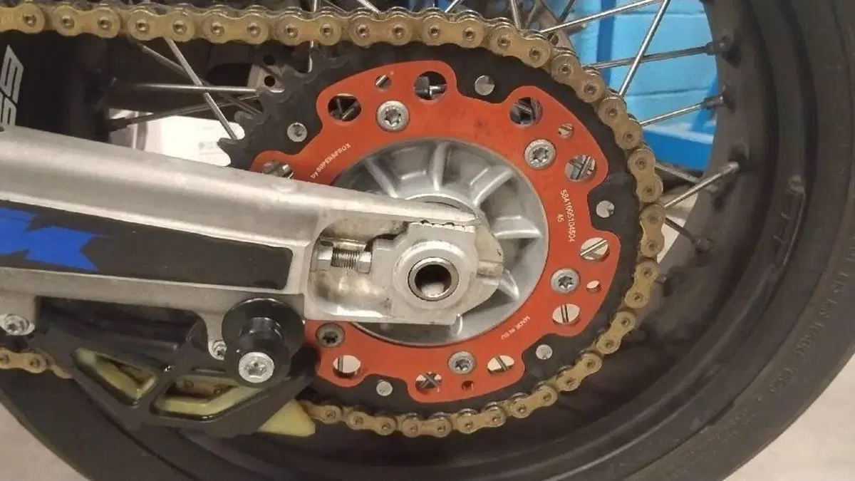 KTM 690 SMC R (2019 - 20)  (9)