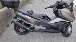 Kymco AK 550 Premium (2023 - 25)  (8)