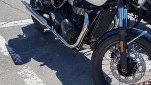 Triumph Bonneville T100 (2021 - 25)  (2)
