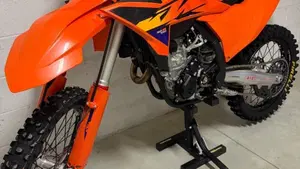 KTM 250 SX-F (2026)  (2)