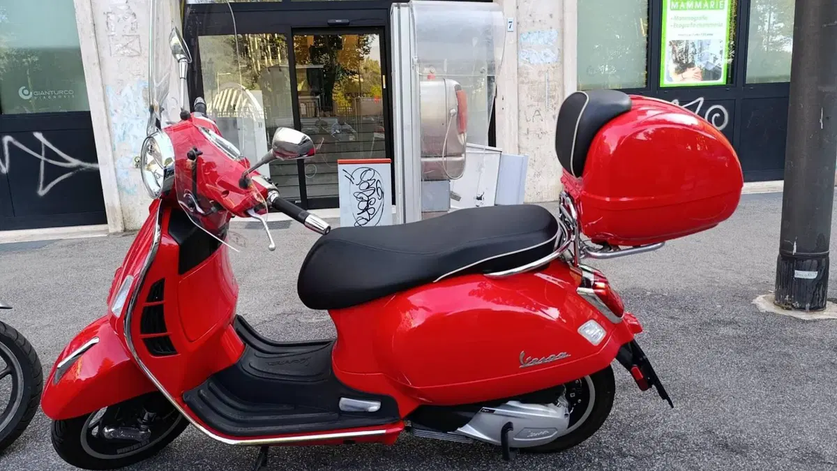 Vespa GTS 300 Super (2023 - 24) 