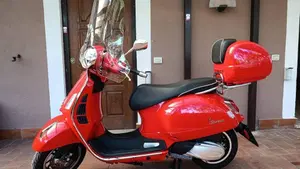 Vespa GTS 300 Super (2023 - 24)  (6)