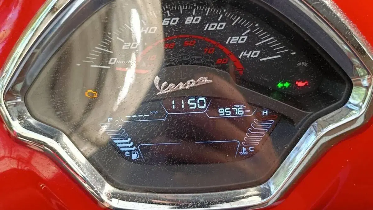 Vespa GTS 300 Super (2023 - 24)  (11)