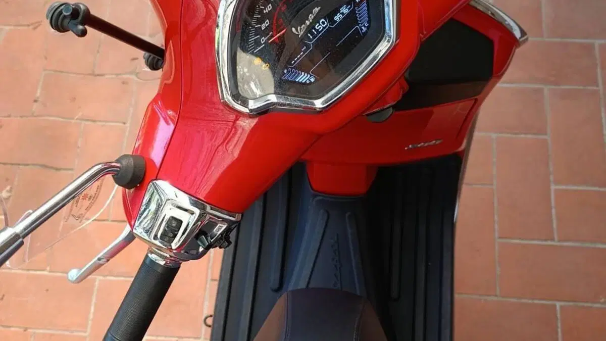 Vespa GTS 300 Super (2023 - 24)  (12)
