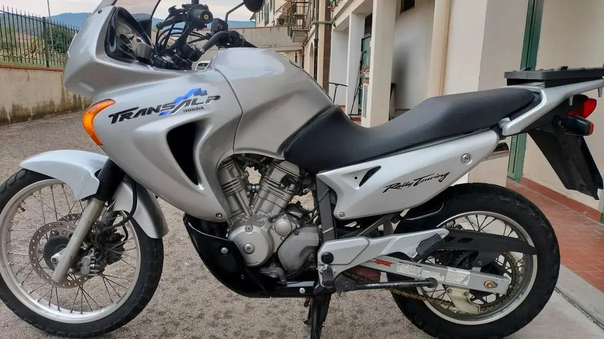 Honda Transalp XL 650V (2000 - 04)  (2)