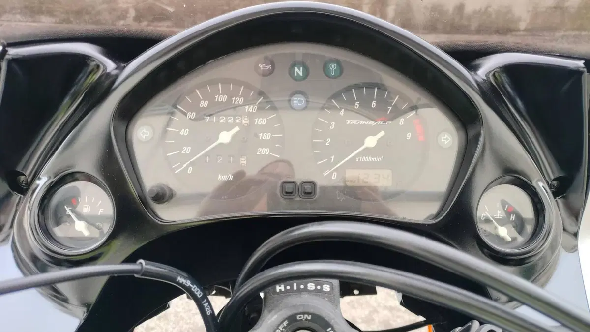 Honda Transalp XL 650V (2000 - 04)  (4)