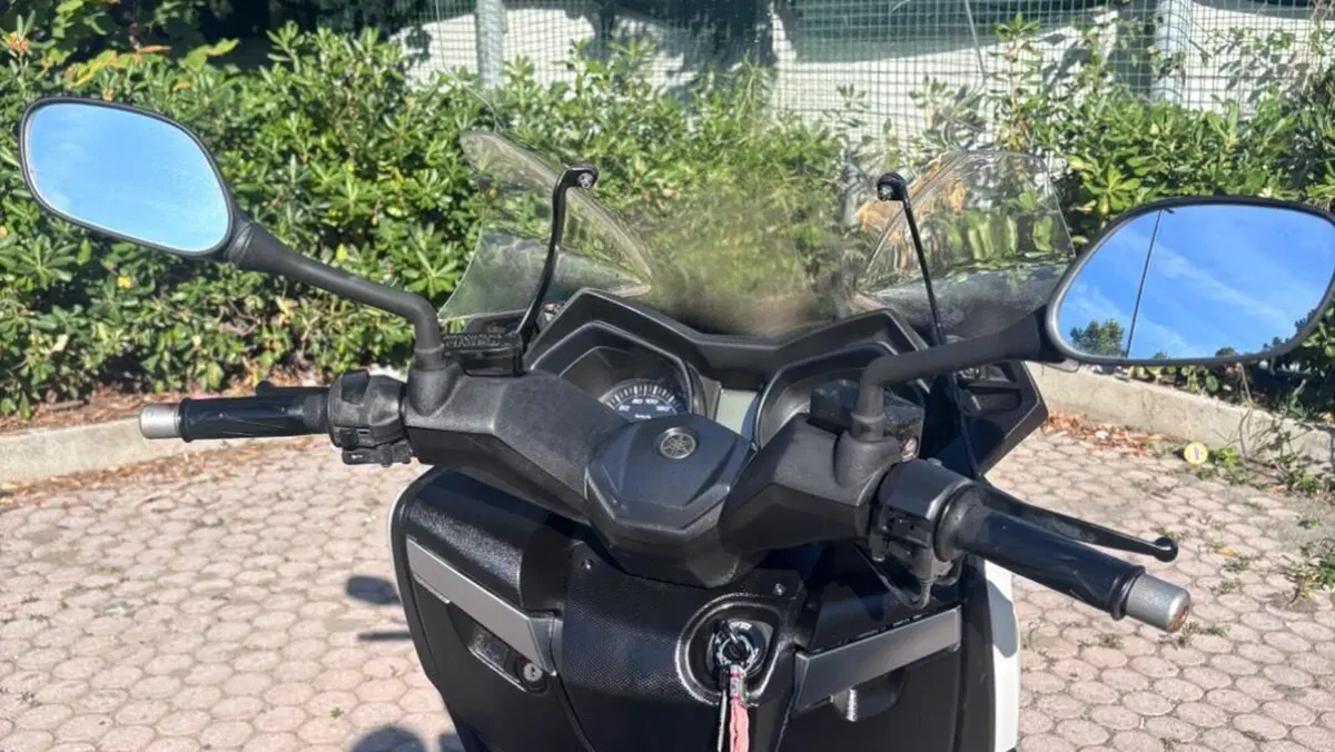 Yamaha X-Max 400 ABS (2013 - 16)  (6)