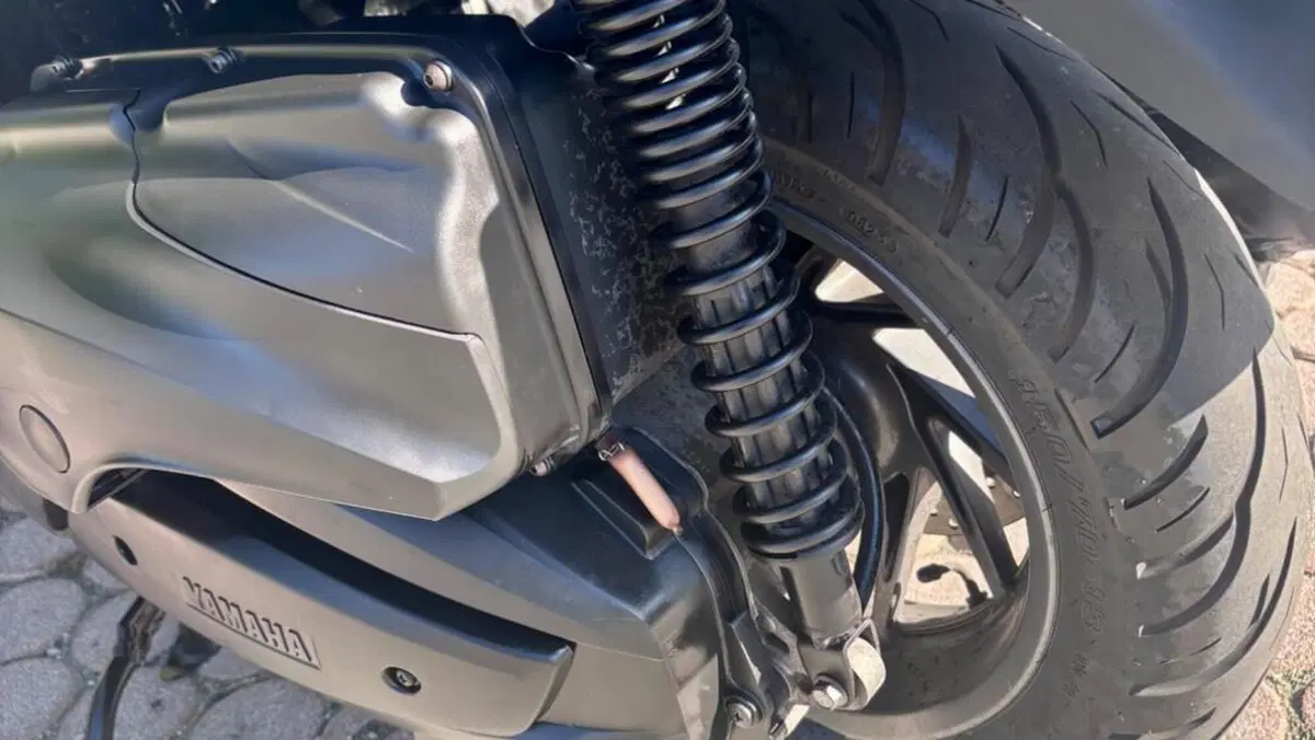 Yamaha X-Max 400 ABS (2013 - 16)  (10)