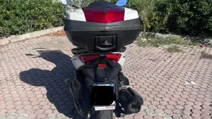 Yamaha X-Max 400 ABS (2013 - 16)  (4)
