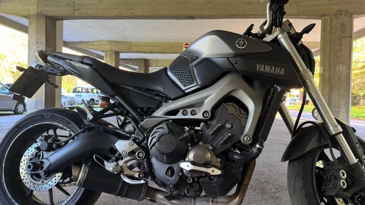 Yamaha MT-09 ABS (2016)  (4)