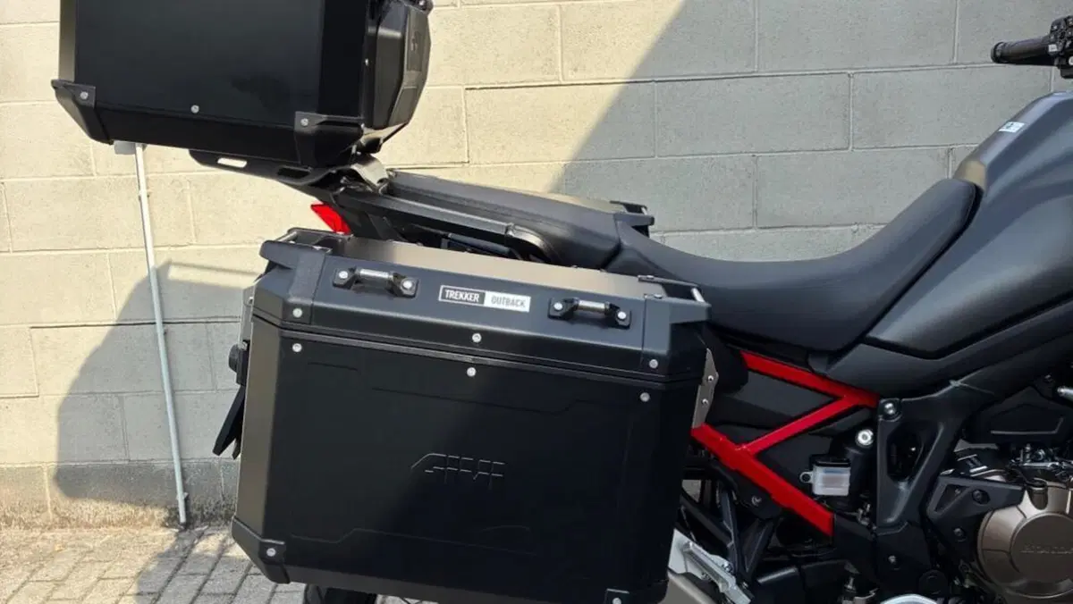Honda Africa Twin CRF 1100L (2022 - 23)  (3)