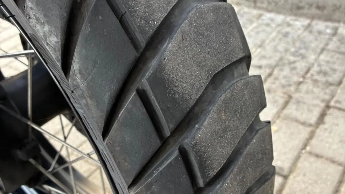 Honda Africa Twin CRF 1100L (2022 - 23)  (14)