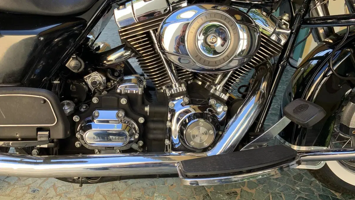 Harley-Davidson 1584 Road King Classic (2007 - 10) - FLHRC  (7)