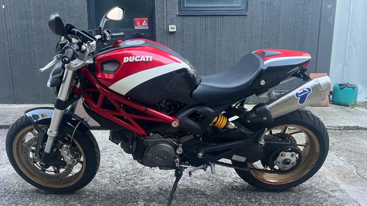 Ducati Monster 796 (2010 - 13)  (3)