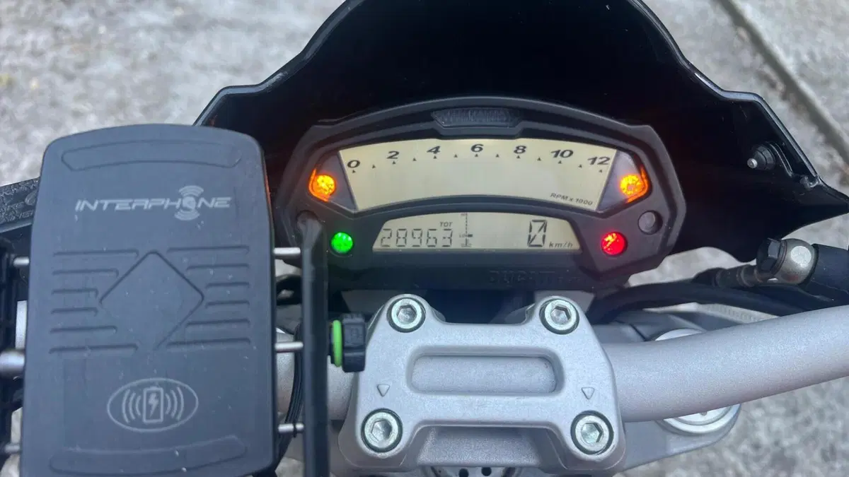 Ducati Monster 796 (2010 - 13)  (4)