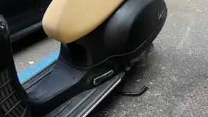 Vespa GTS 125  (2)