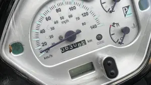 Vespa GTS 125  (3)