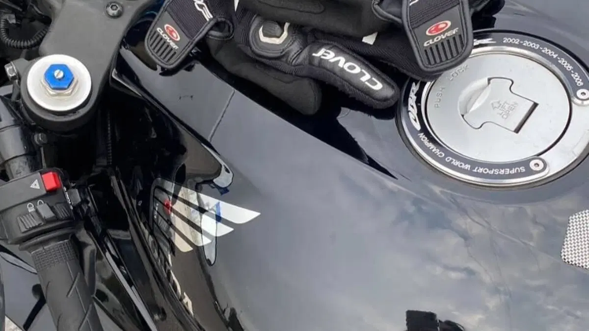 Honda CBR 600 RR (2007 - 08)  (3)