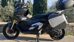 Honda X-ADV 750 DCT Adventure (2021 - 24)  (4)