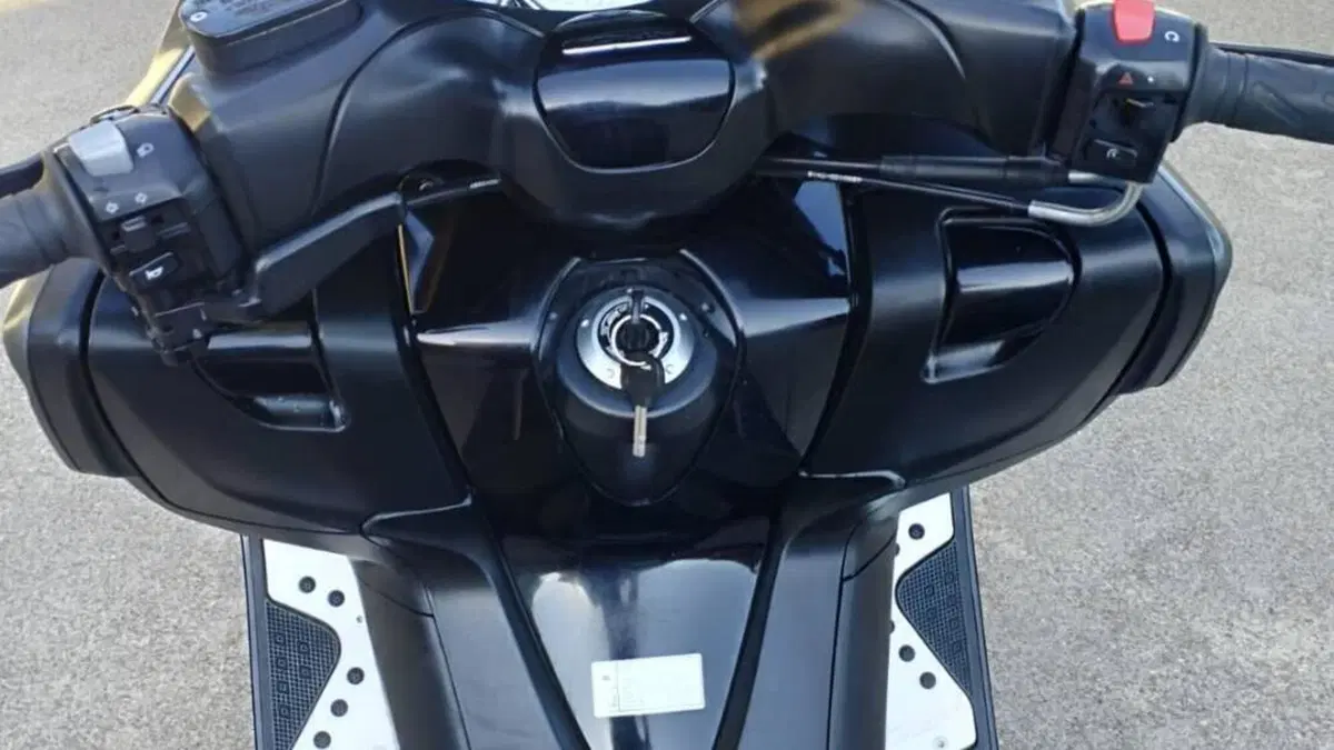 Yamaha T-Max 500 (2008 - 12)  (4)