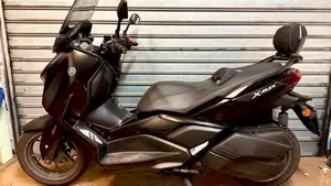Yamaha X-Max 300 Tech Max (2021 - 24)  (2)