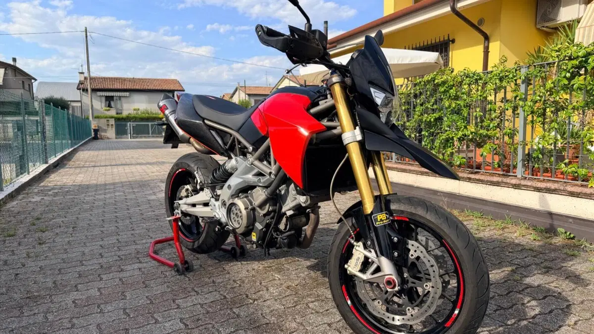 Aprilia Dorsoduro 750 (2009 - 14)  (3)