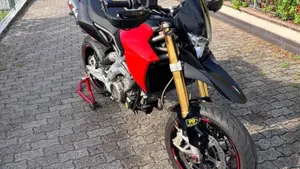 Aprilia Dorsoduro 750 (2009 - 14)  (7)