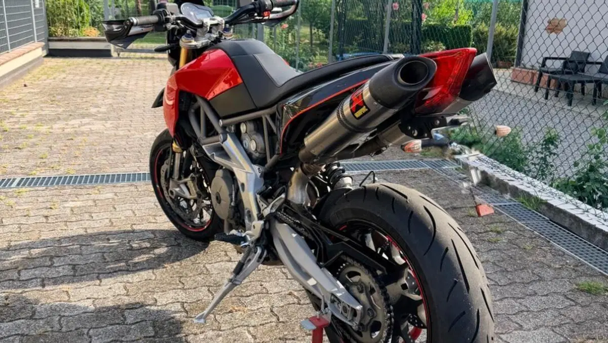 Aprilia Dorsoduro 750 (2009 - 14)  (8)