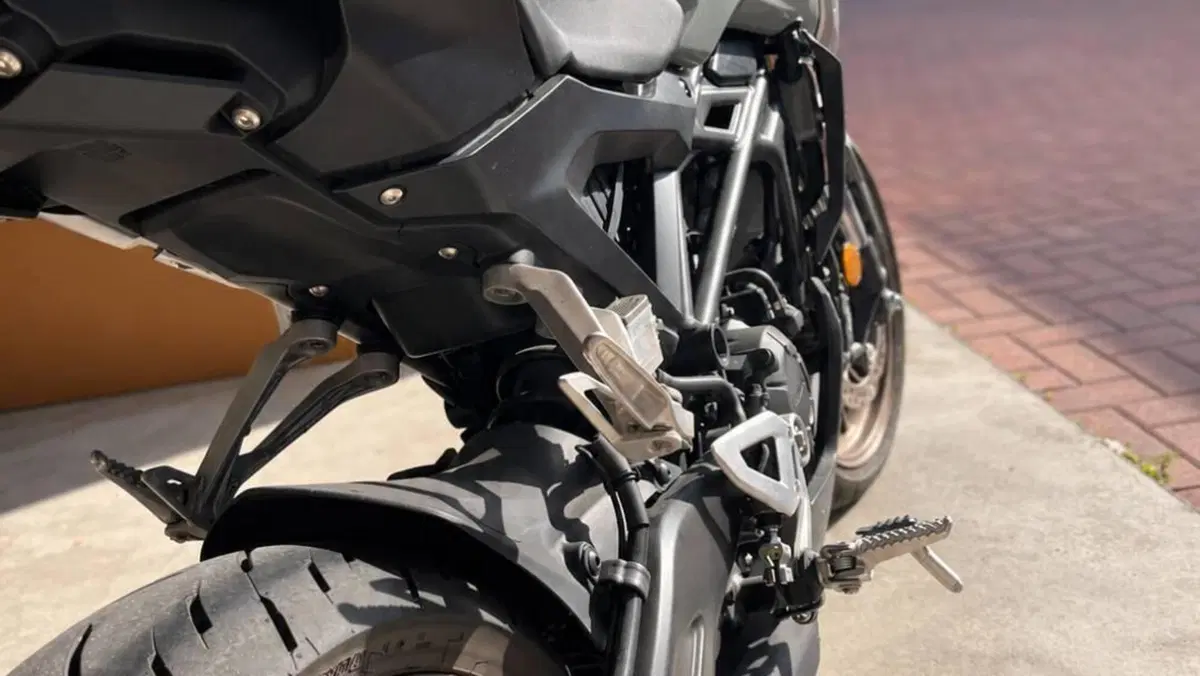 Honda CB 125 R (2021 - 23)  (4)