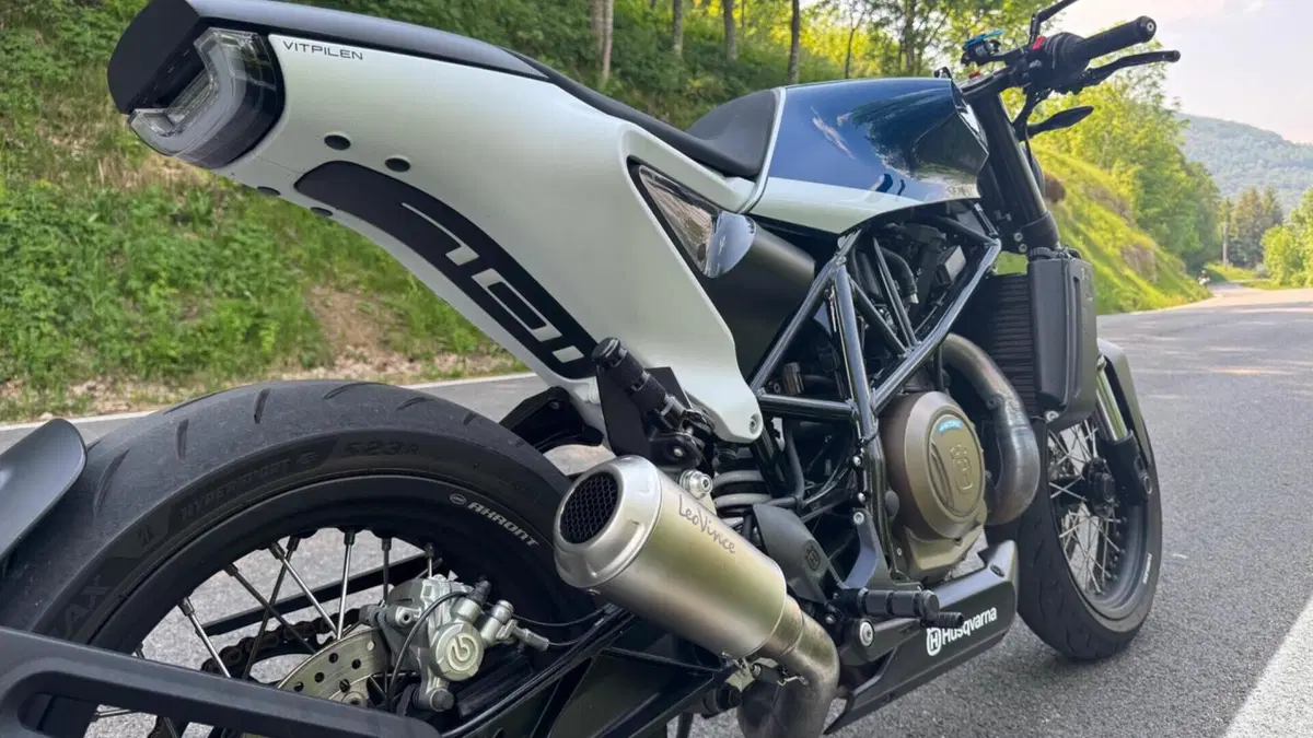 Husqvarna Vitpilen 701 (2020)  (9)