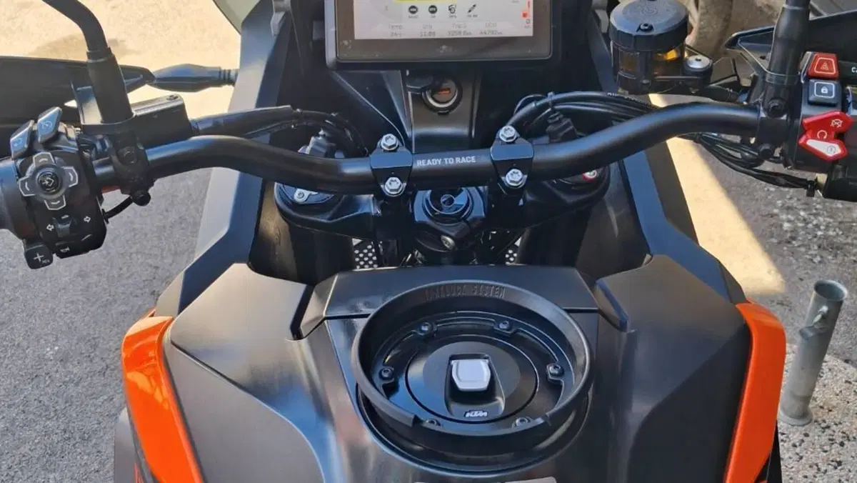 KTM 1290 Super Adventure S (2021 - 25)  (8)