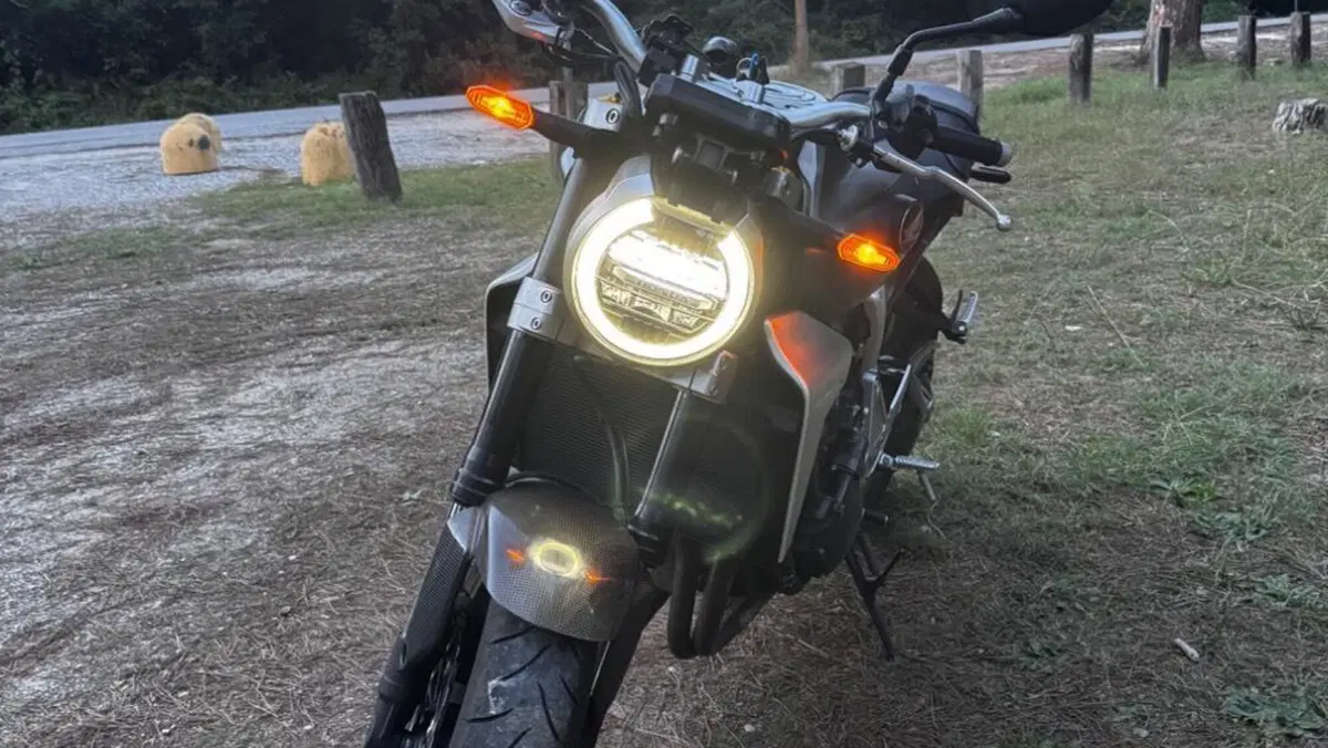 Honda CB 1000 R + Neo Sport Cafè (2019 - 20)  (2)