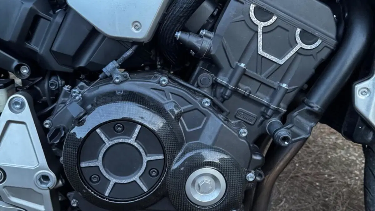 Honda CB 1000 R + Neo Sport Cafè (2019 - 20)  (9)