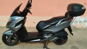 Kymco G-Dink 300i (2011 - 17)  (2)