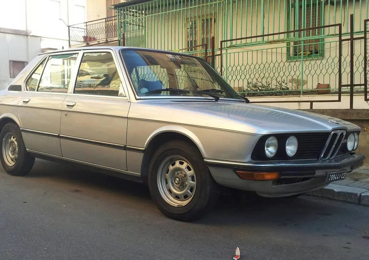 BMW 520  (3)