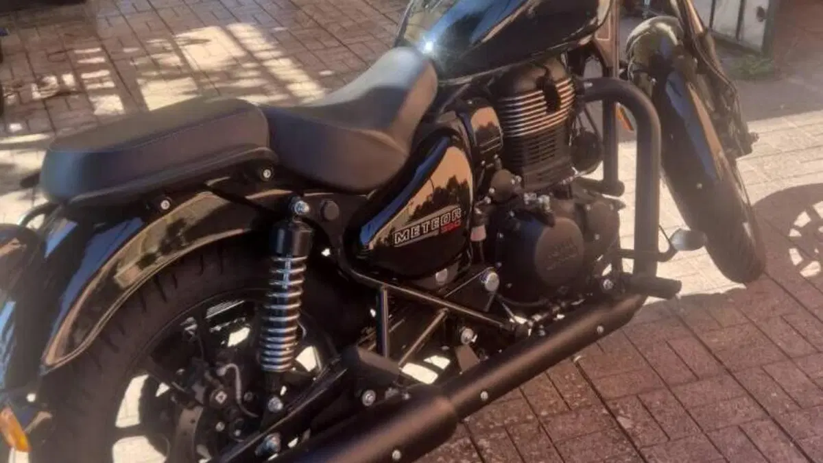 Royal Enfield Meteor 350 (2021 - 26)  (2)