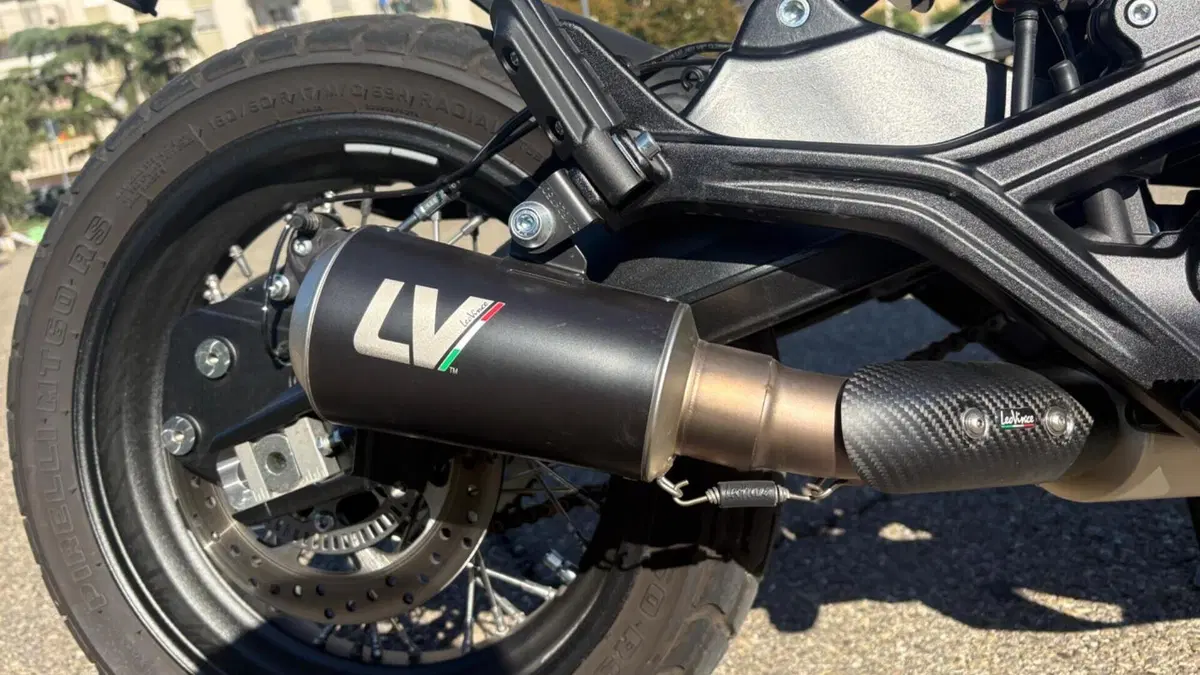 Moto Morini SEIEMMEZZO SCR (2022 - 26)  (2)