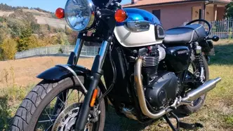 Triumph Bonneville T100 (2021 - 25) usata