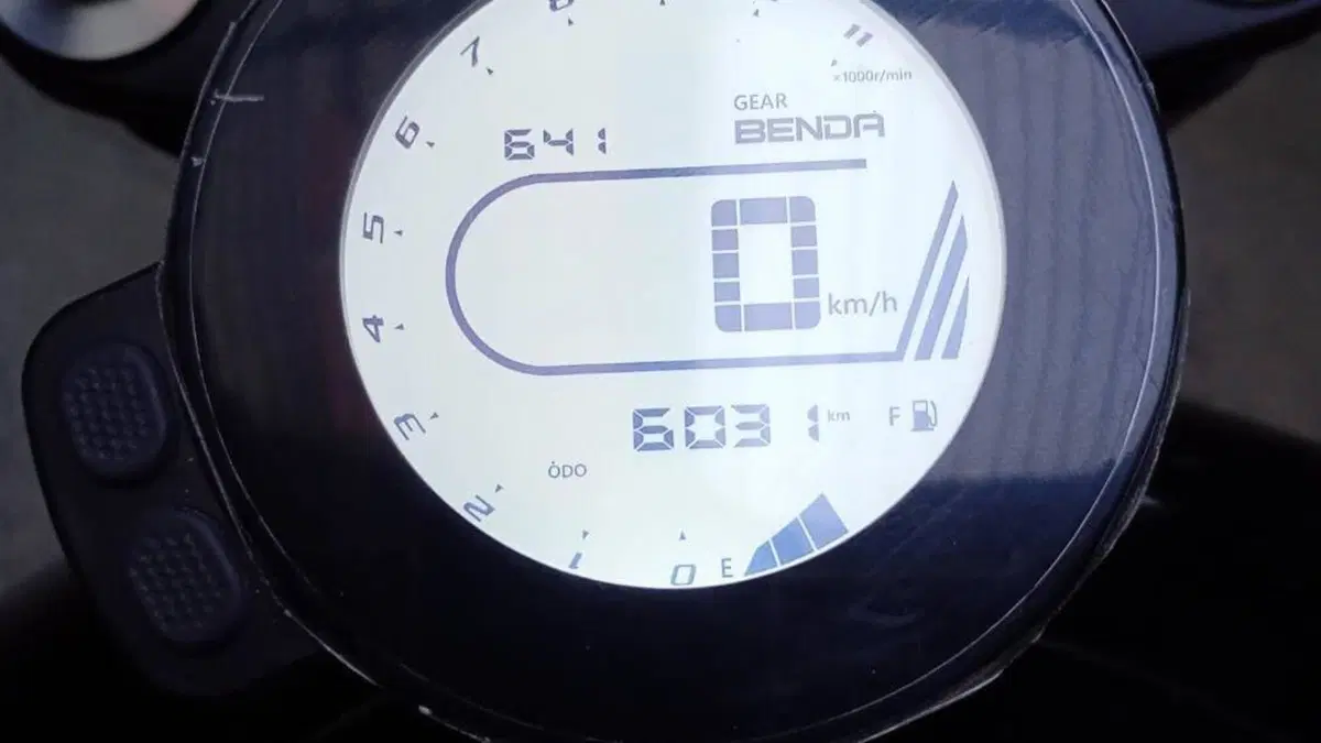 Keeway Motor V302 C (2022 - 26)  (7)