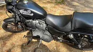 Harley-Davidson 883 Iron (2009 - 11) - XL 883N  (5)