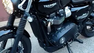 Triumph Street Scrambler 900 (2017 - 18)  (3)
