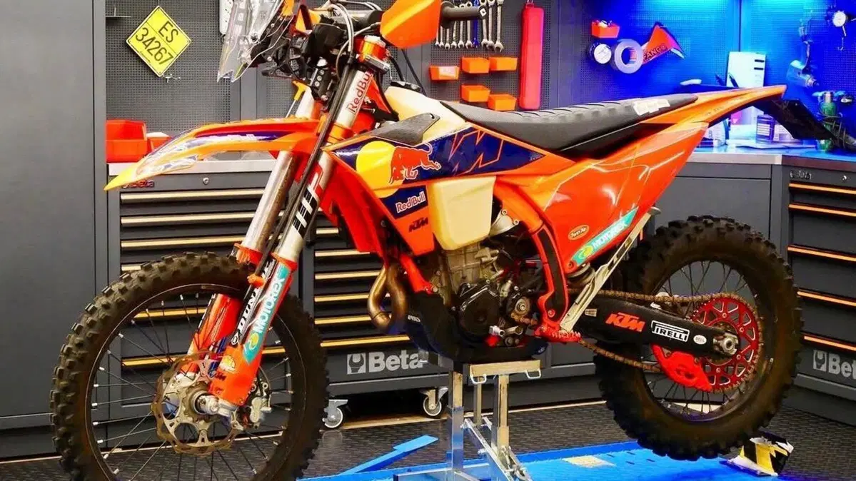 KTM 450 EXC-F Six Days (2024)  (6)