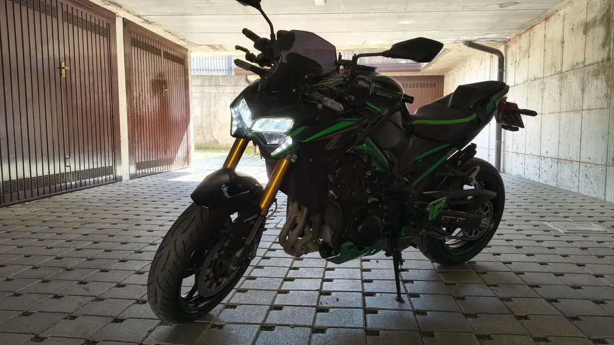 Kawasaki Z 900 SE (2022 - 24) 