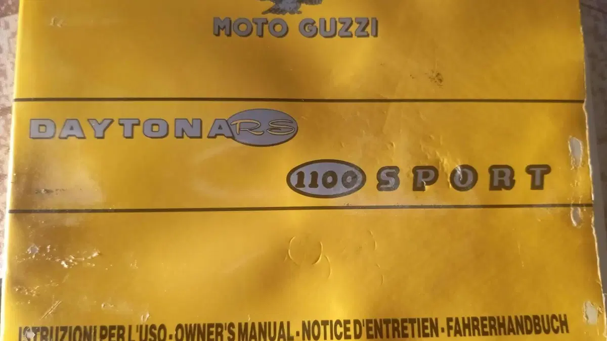 Moto Guzzi   (11)